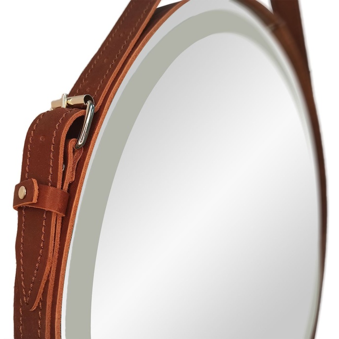 Зеркало с подсветкой на ремне из коричневой кожи 