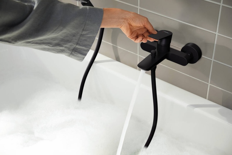 Смеситель для ванны с душем Hansgrohe Rebris E черный матовый 72450670 - 2